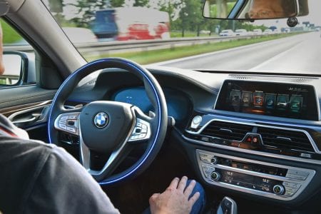 Autonomes Fahren 2024: Alles über SAE-Level, Technologien & Zukunft