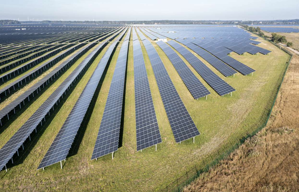 Deutschlands größte Freiflächen-Solaranlage bei Berlin