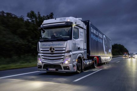 Mercedes-Benz GenH2 Truck bricht Rekord: 1.047 Kilometer mit einer Tankfüllung