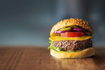 Kultiviertes Fleisch: Bundestag erhält Potenzial-Bericht