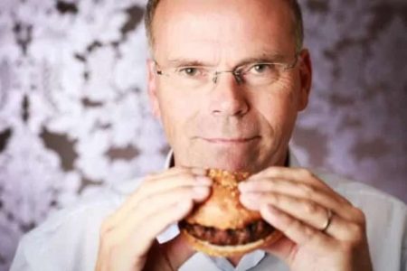 Die Geschichte hinter dem ersten kultivierten Burger der Welt