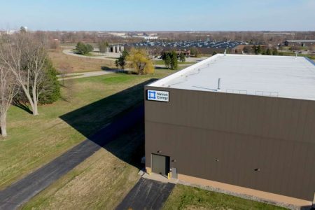 Natron Energy produziert erste Natrium-Batterien in den USA