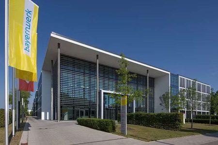Batterien ersetzen Netzausbau: Bayernwerk Netz setzt auf netzdienliche Speicher